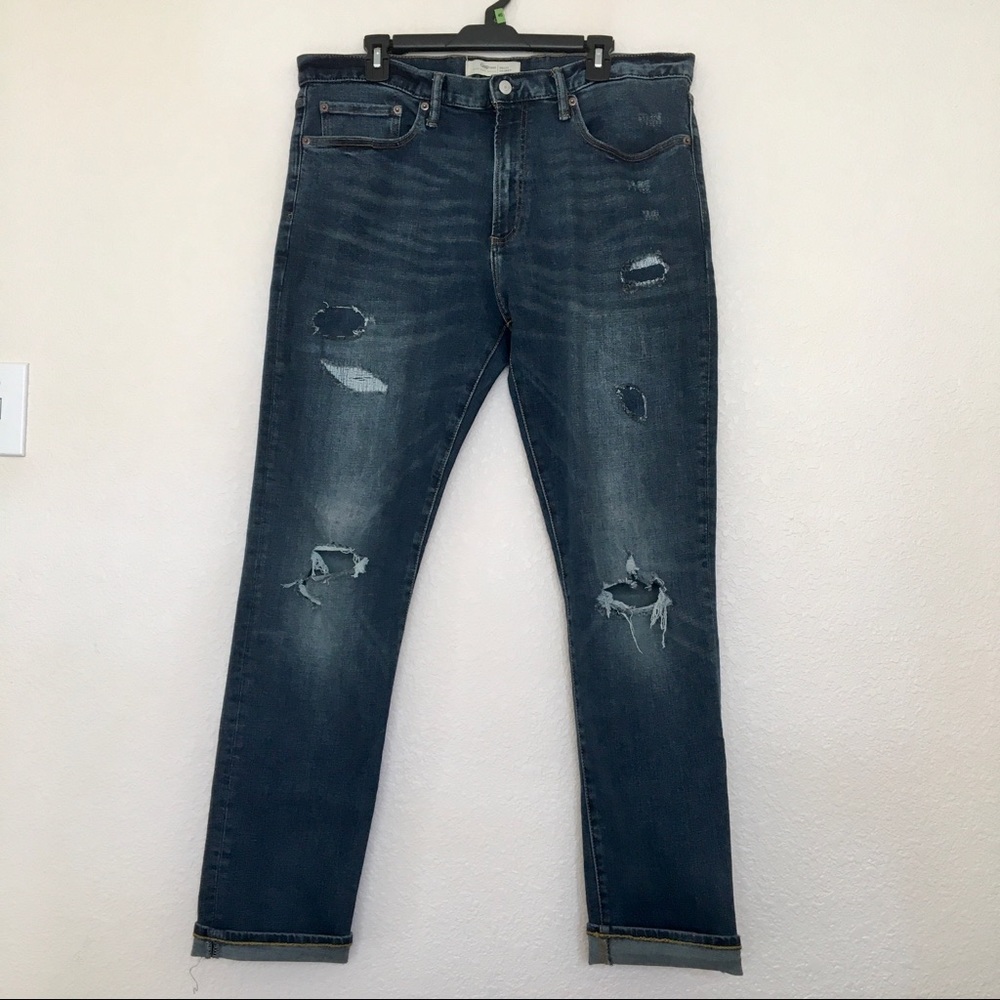 Gap Men’s Distressed Skinny Jean